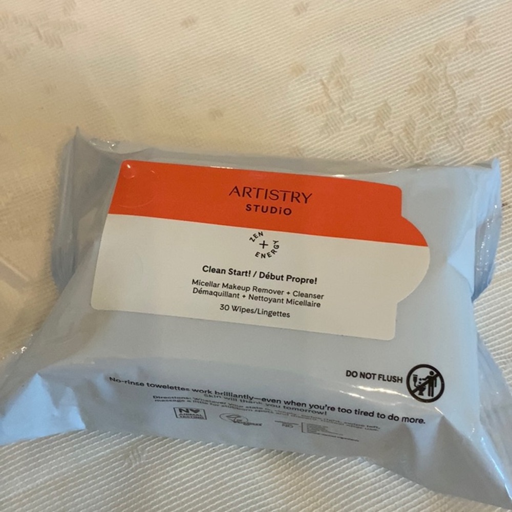Artistry Studio Makeup Remover Wipes